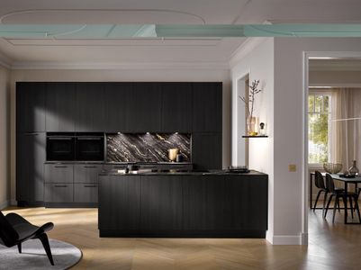 Av 2040 Feineiche Schwarz M Frontal